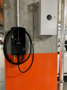 %Stacje ładowania samochodów elektrycznych%